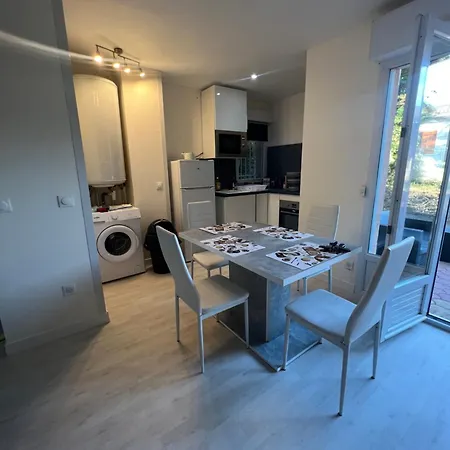 Apartment Avec Place De Parking Prive Et Jardin